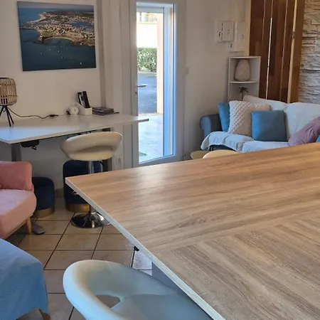 Apartament Superbe Duplex Climatise, Wifi, Terrasse, Piscine